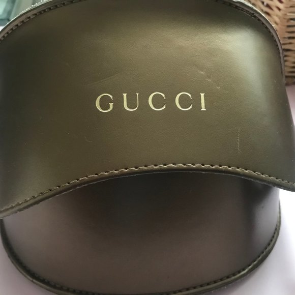 Women's Gucci Sunglasses - Picture 5 of 8